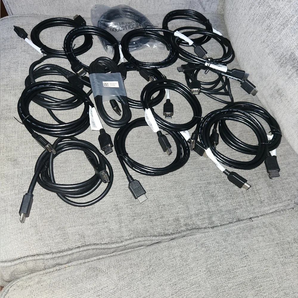 8 Bundle of Black HDMI Cables